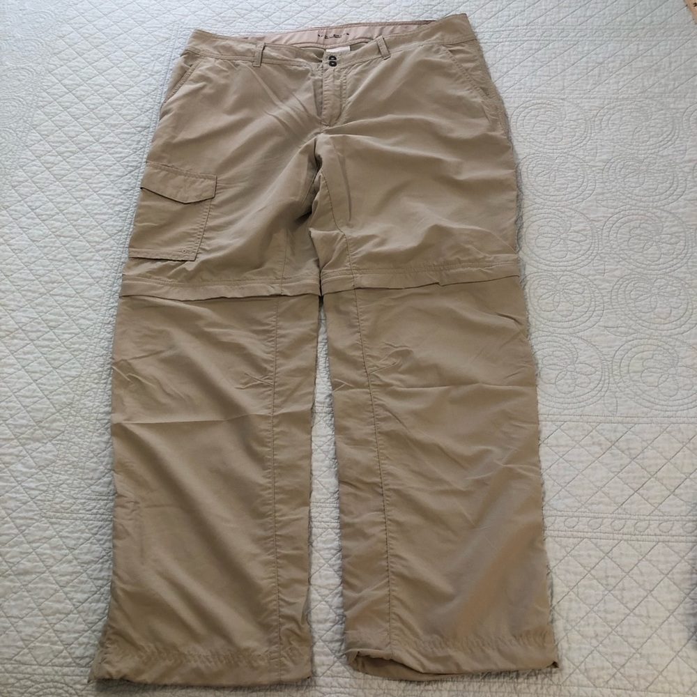 Columbia PFG Omni-Shield convertible zip off pants. Size 16.